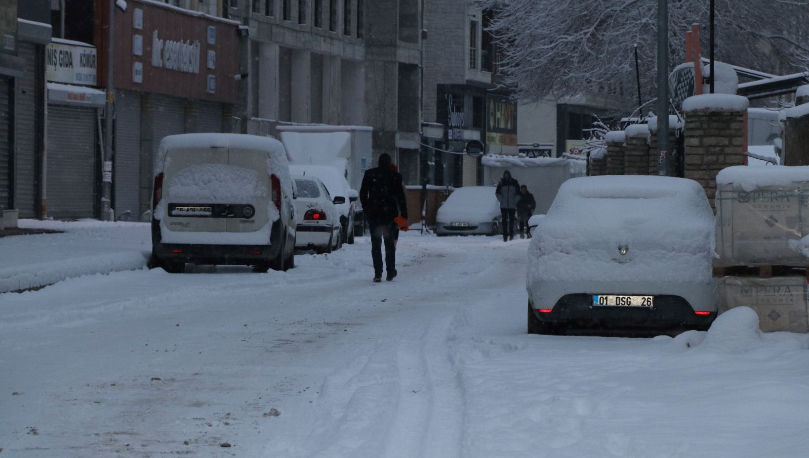 Van’da kar yağışı: 493 yerleşim yeri ulaşıma kapandı